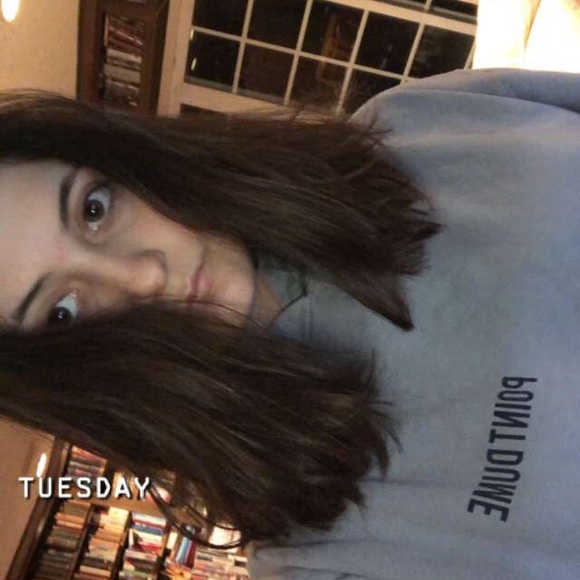 Meet your Posher, Elizabeth - Picture 2 of 6